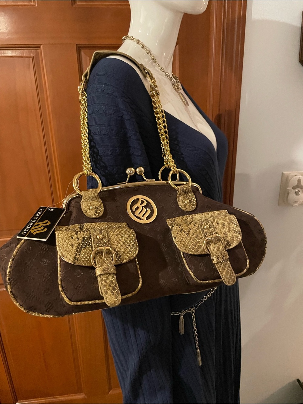 Hard to Find Vintage 2000’s Rocawear Brown Shoulder Bag with Gold Accents